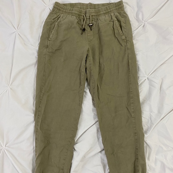 *SOLD* Zara Sage Green Jogger Pants - Size XS - Picture 4 of 12